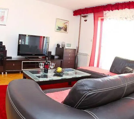 Sunny Franic Apartment *
